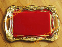 Поднос золотой 36×25×2см с красной бархатной подушкой 